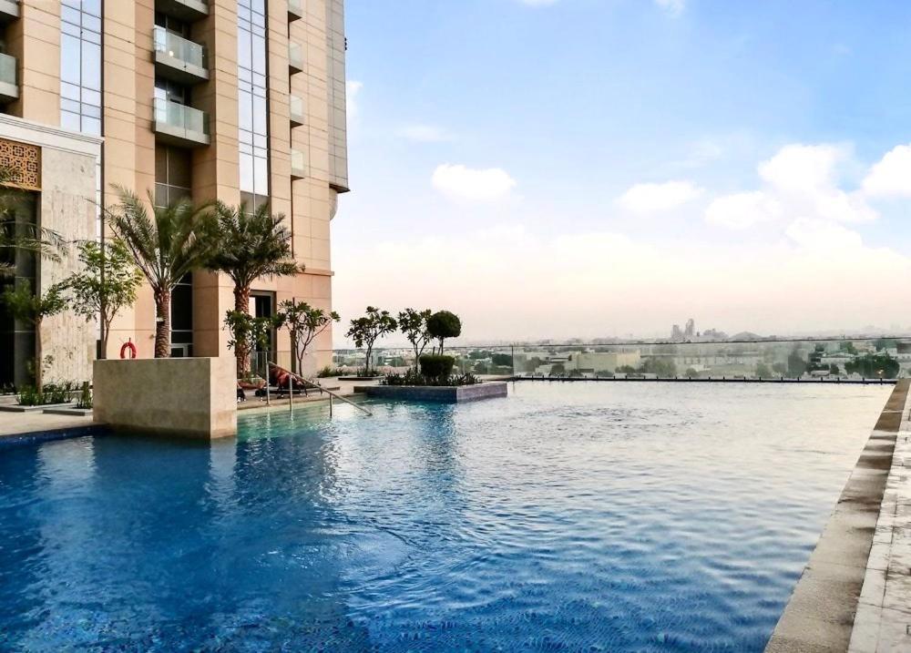 Lux I Amna Tower I Sky Line Views * Dubai
