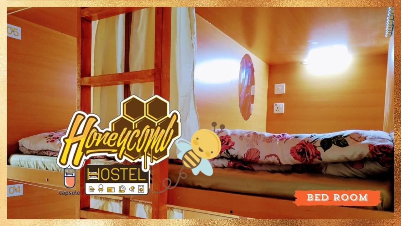 Honeycomb Capsule Near Burjuman And Sharaf Dg Metro *
