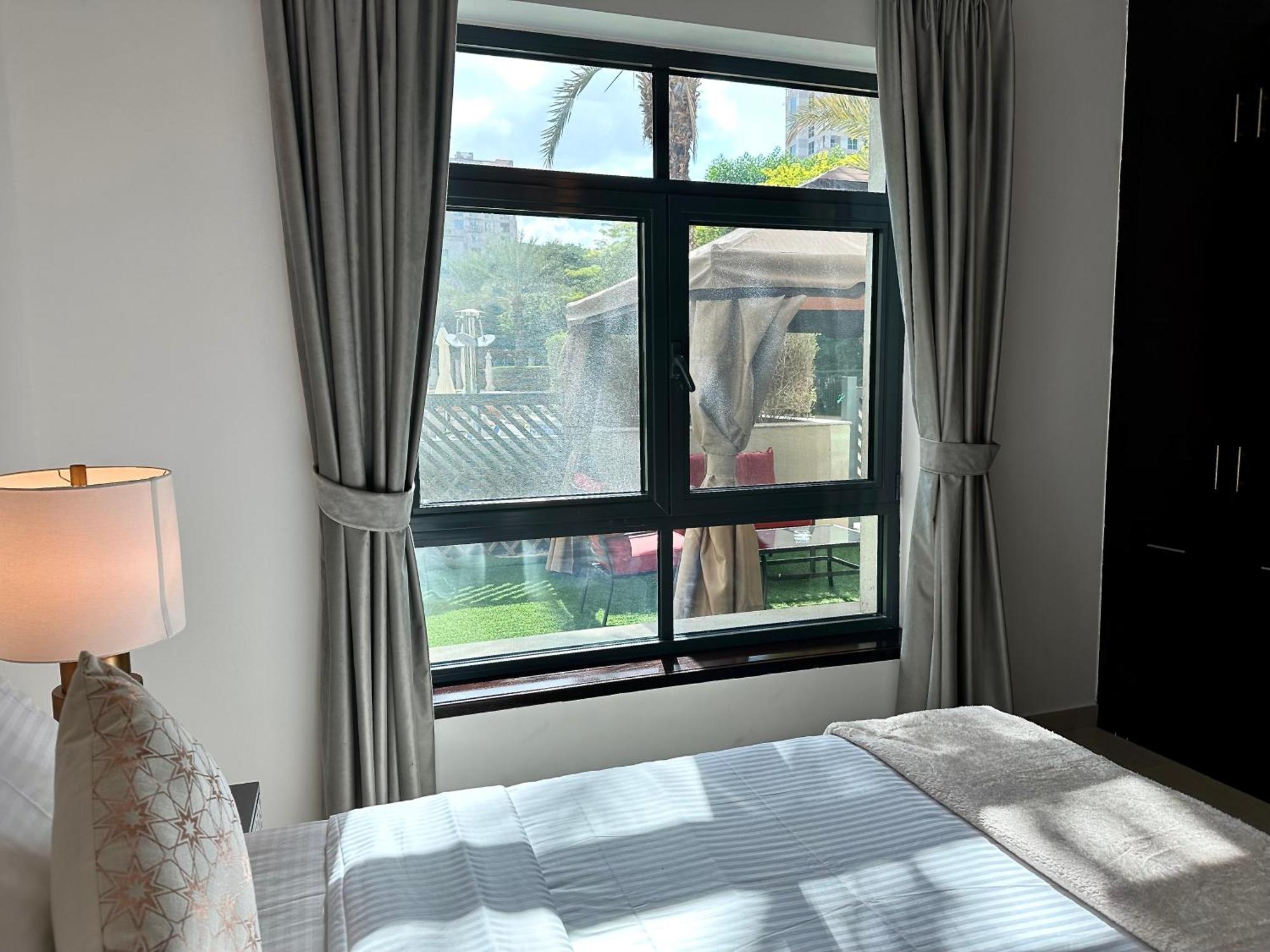 Lux Travo Tower I Private Garden I View Apartment