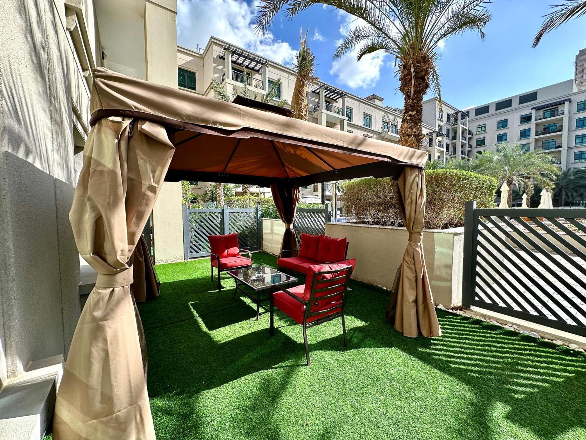 Lux Travo Tower I Private Garden I View Apartment Dubai