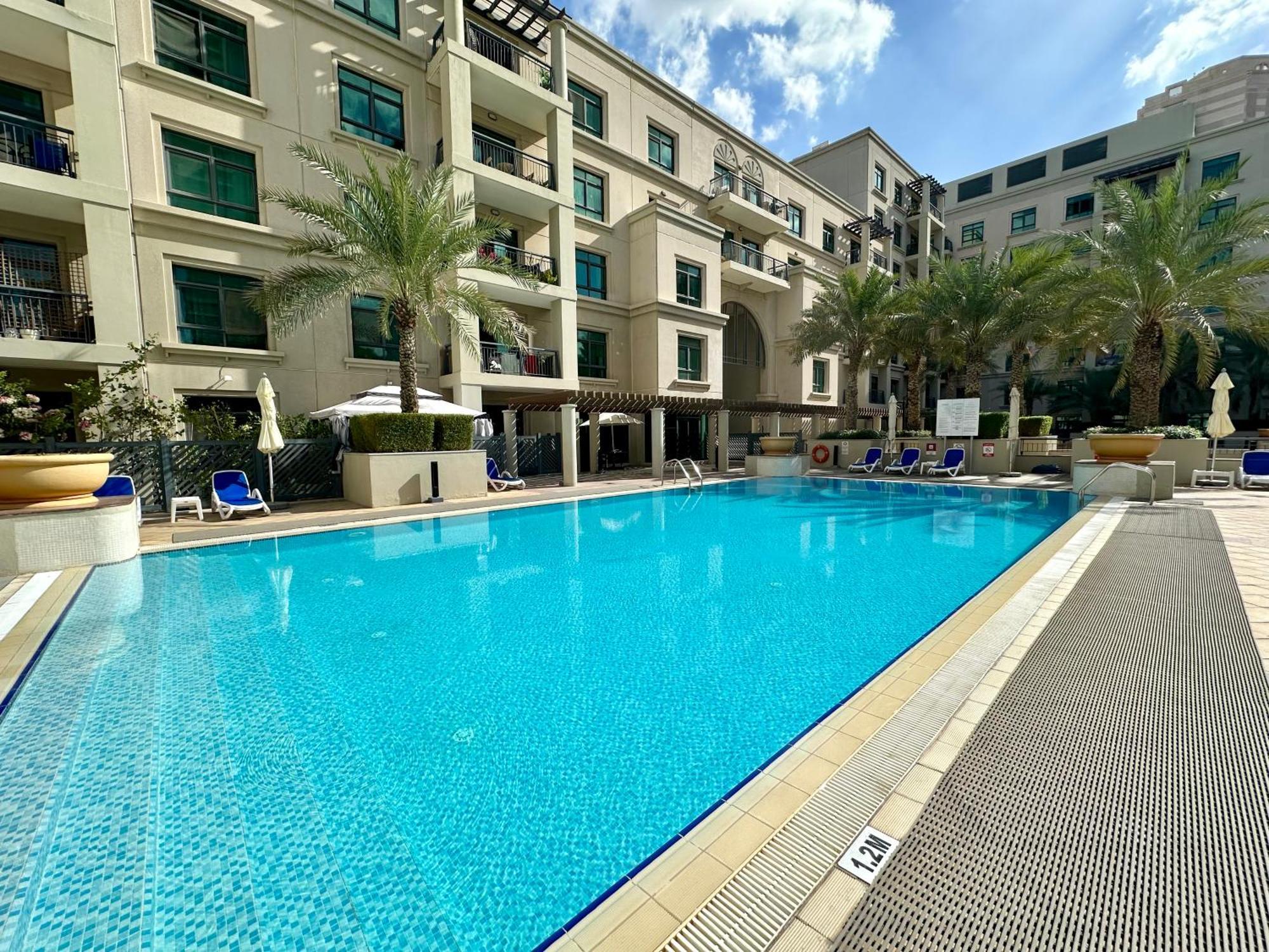 Lux Travo Tower I Private Garden I View Apartment