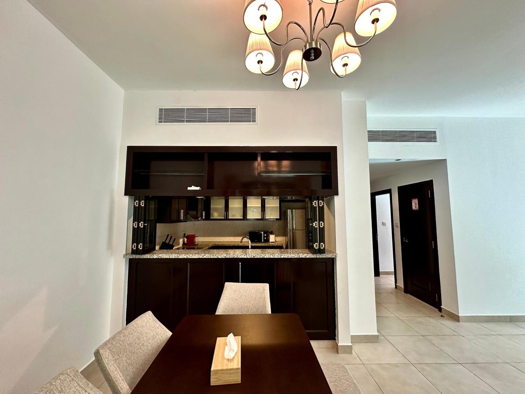 Lux Travo Tower I Private Garden I View Apartment *