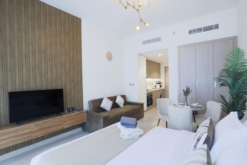 Incredible In Azizi Riviera Appartement Dubai