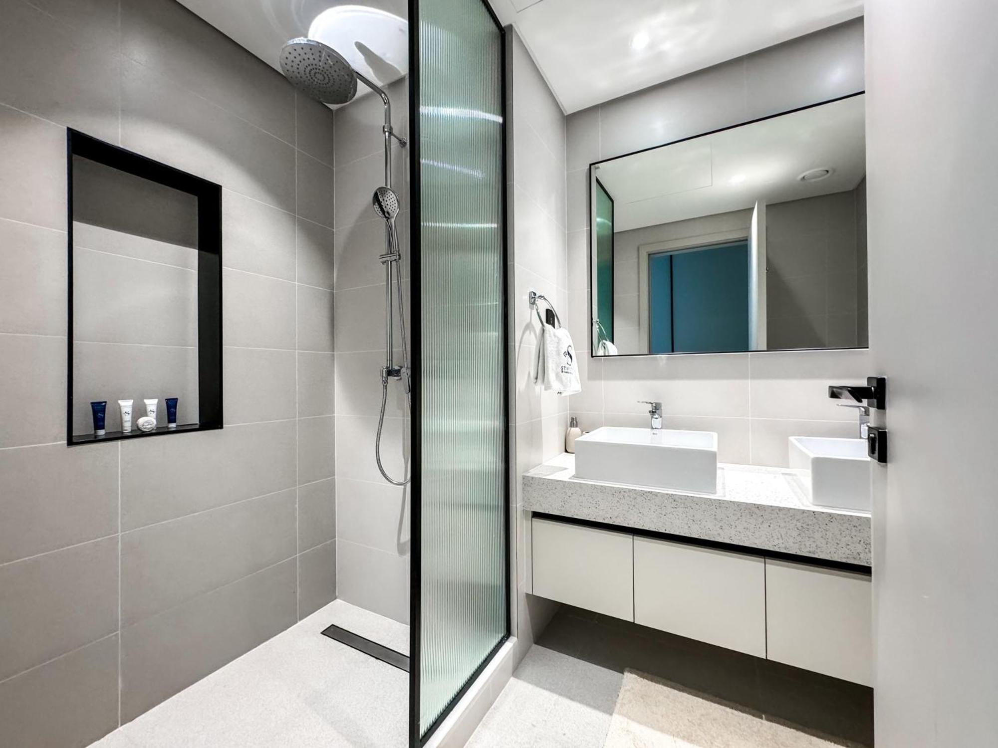 Lägenhet Panoramic Escape With Private Beach, 2br On High Floor Dubai