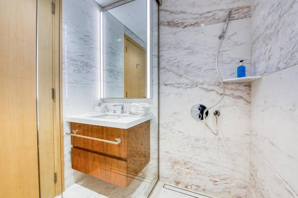 Rh - Burj Khalifa View, 01 Bedroom Bliss At Rp Heights, Near Mall *