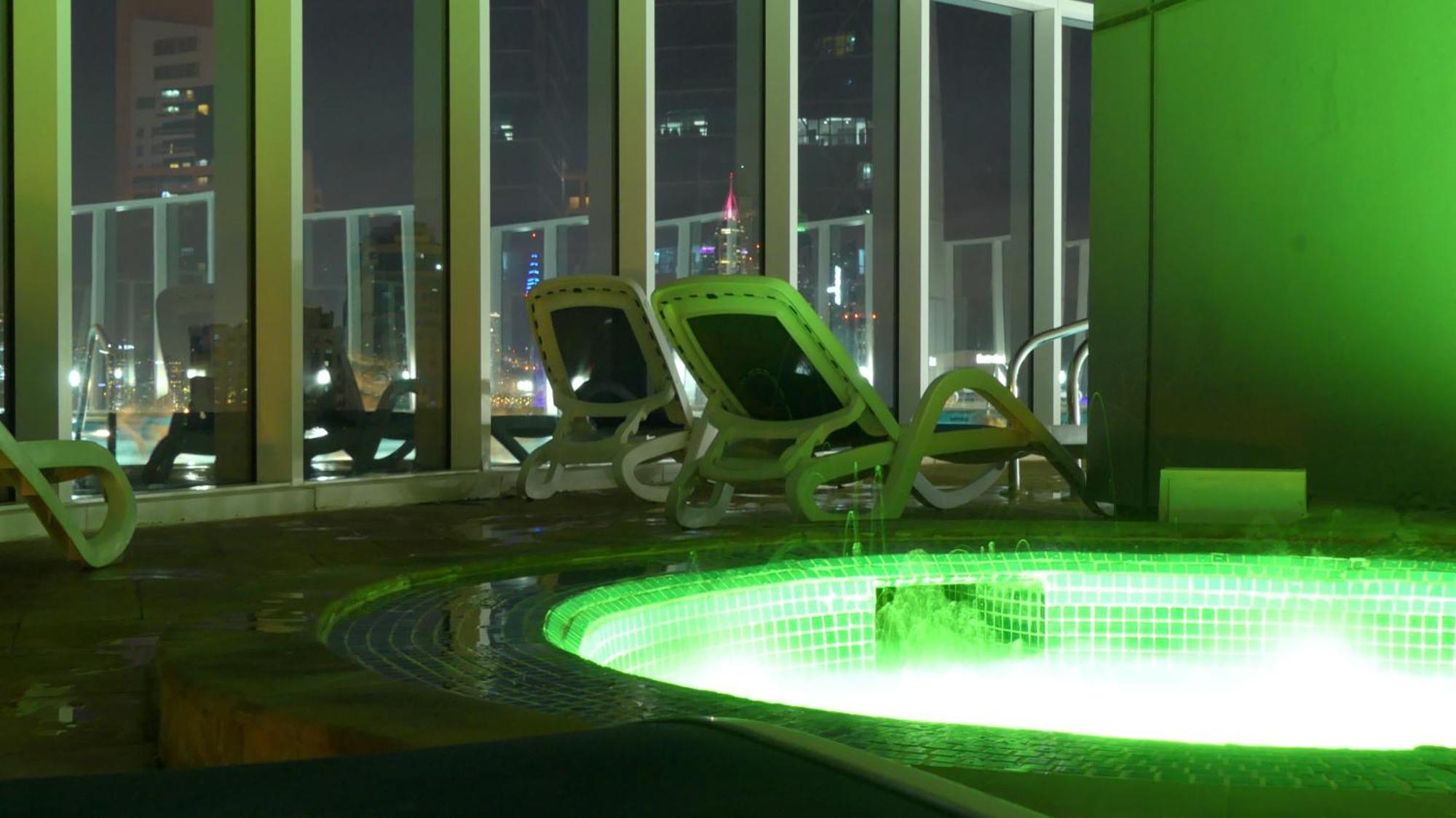 - Cozy, Very Accessible And So Near To Train Station * Dubai