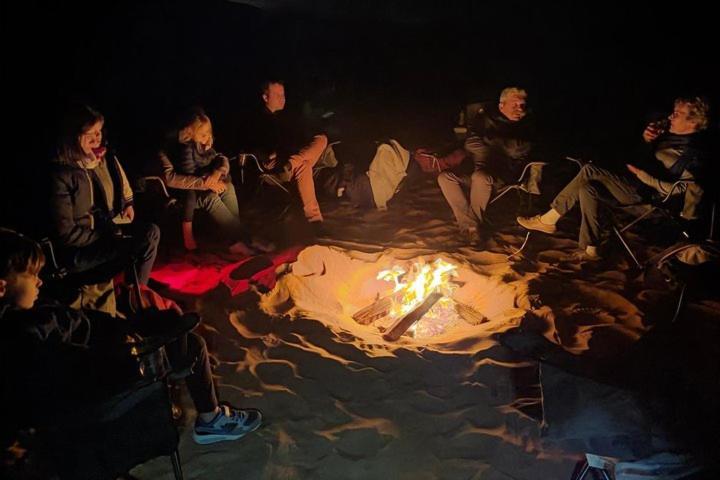 Overnight Campsite, Camping, Buffet, Entertainment, Adventures, Party And Events Hébergement de vacances *