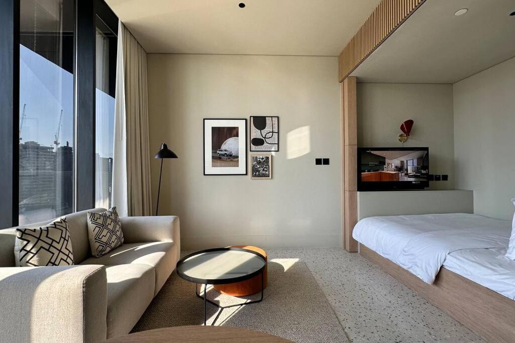 Houzzze #4 Designstudio Burj Khalifa View