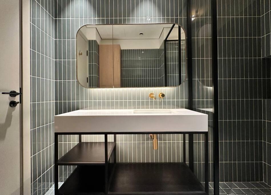 Houzzze #4 Designstudio Burj Khalifa View