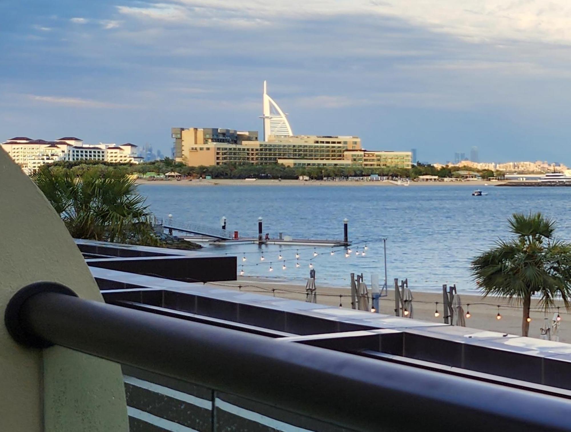 Sea Facing Large Beachfront Palm Jumeirah Appartement