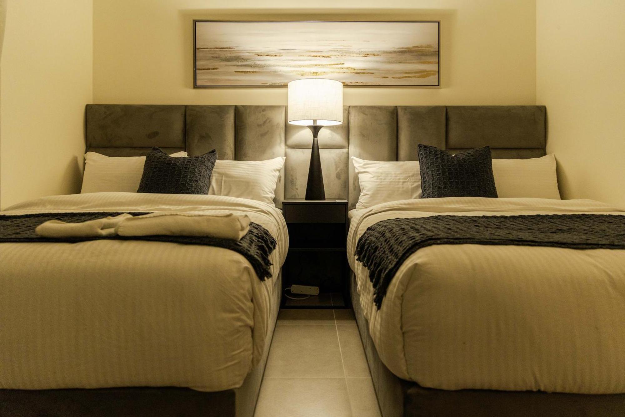 Appartement Sleeps 8 Private Cinema World Island Views