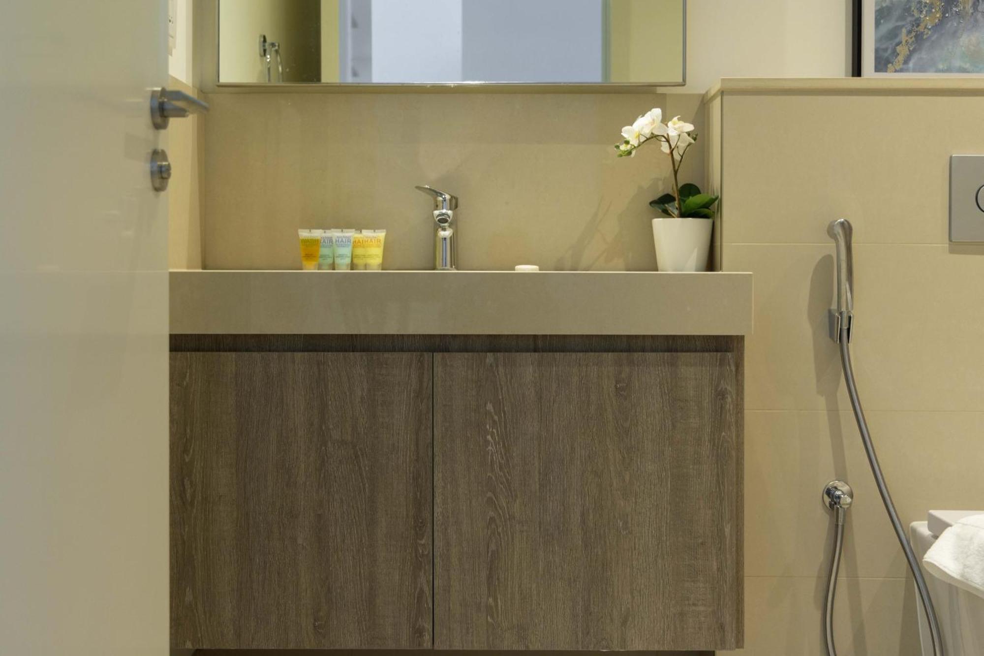 Sleeps 4 Mall Access Difc Views *