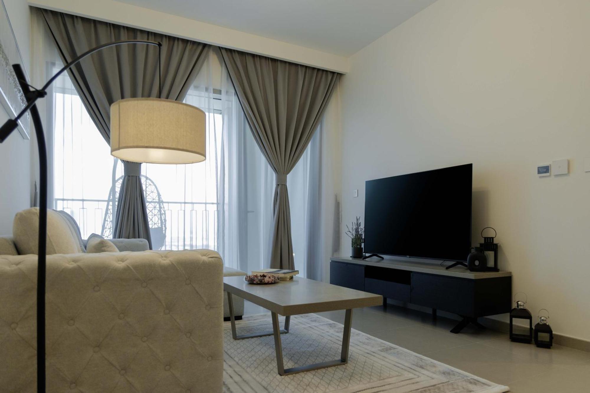 Sleeps 4 Mall Access Difc Views