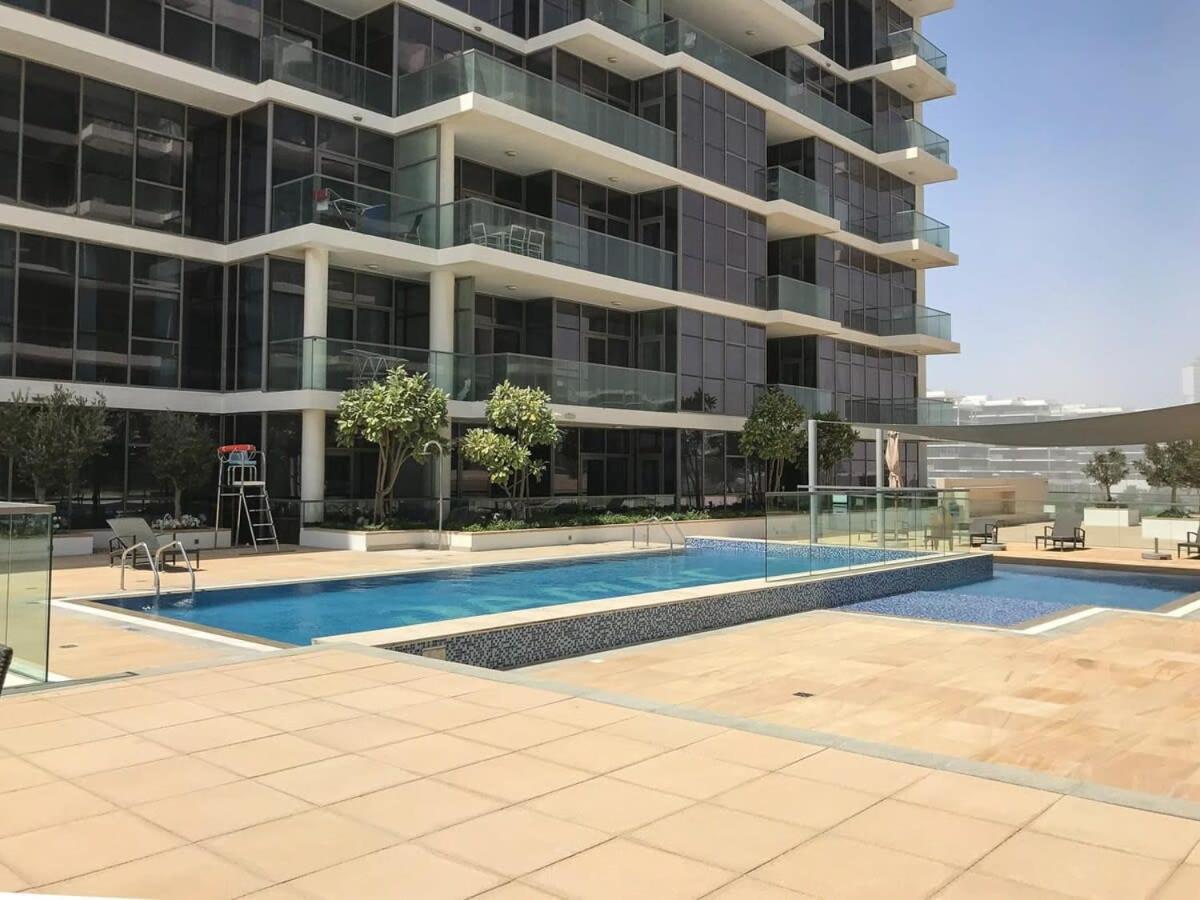 Frank Porter - Damac Hills Jasmine Apartament *