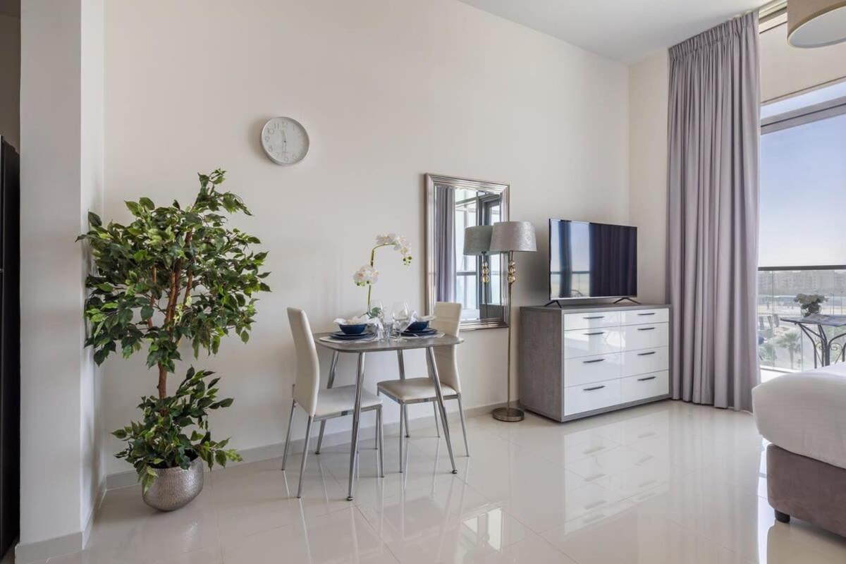Apartament Frank Porter - Damac Hills Jasmine *
