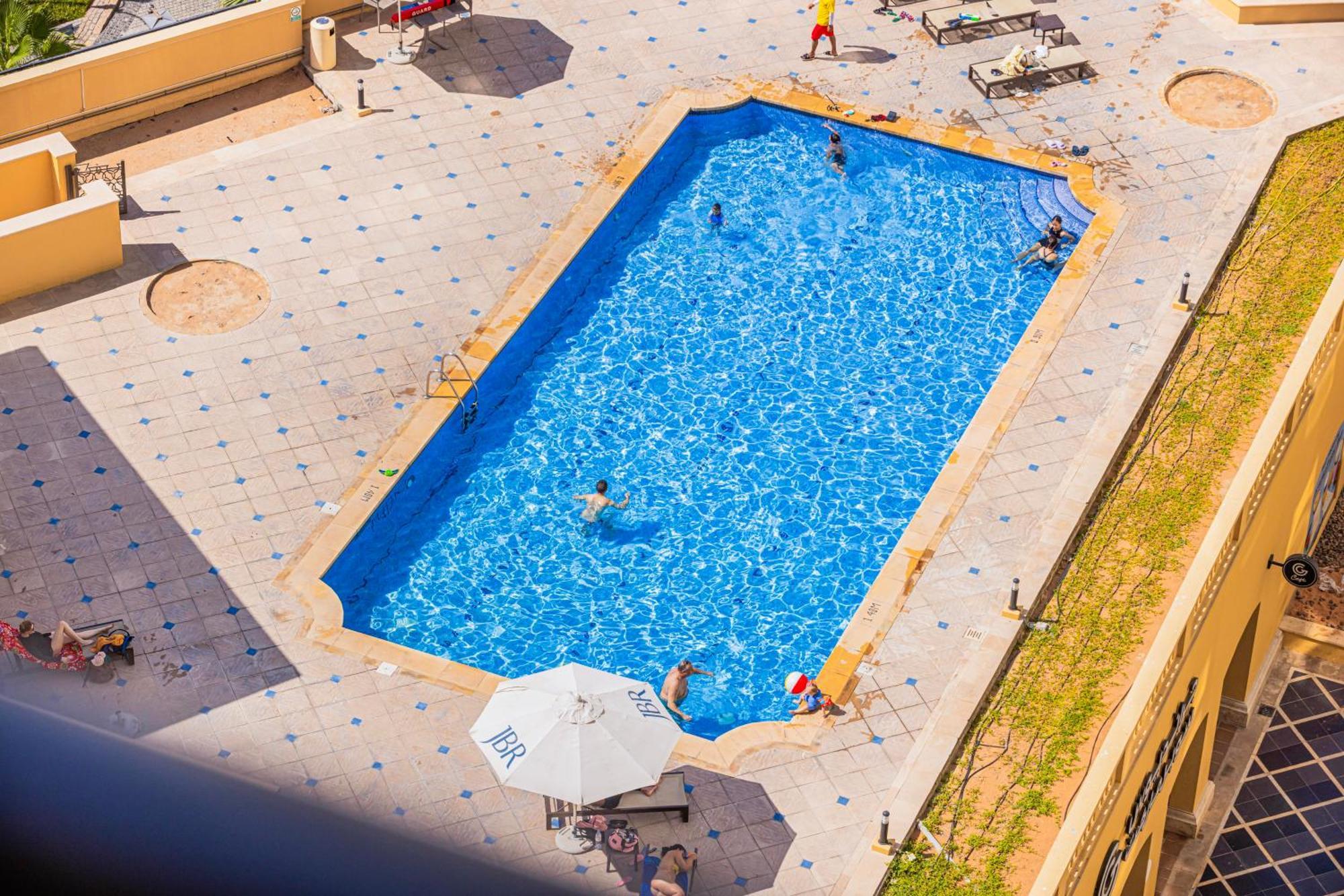 Sound Of The Waves In Jbr By Lagom Apartament *