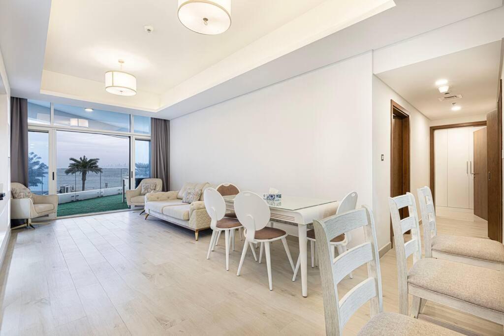 First Class Luxury 2br Palm Stunning Sea And Landmark Views Apartamento Dubai