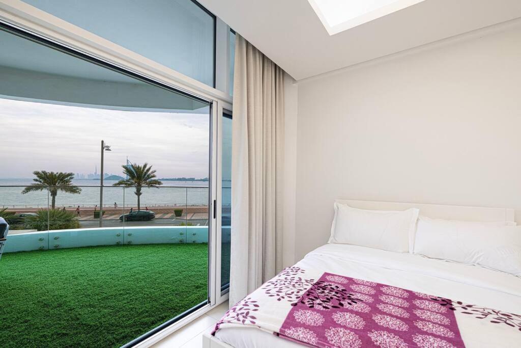 First Class Luxury 2br Palm Stunning Sea And Landmark Views