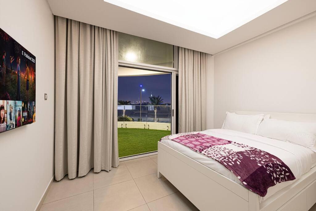 First Class Luxury 2br Palm Stunning Sea And Landmark Views * Dubai