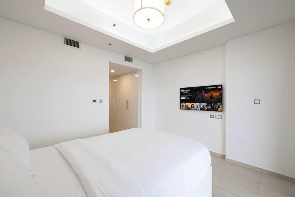 First Class Luxury 2br Palm Stunning Sea And Landmark Views Dubai
