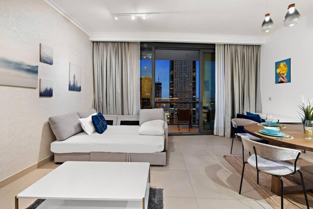 Appartement First Class 1br Skyline & Sea View Dubaï