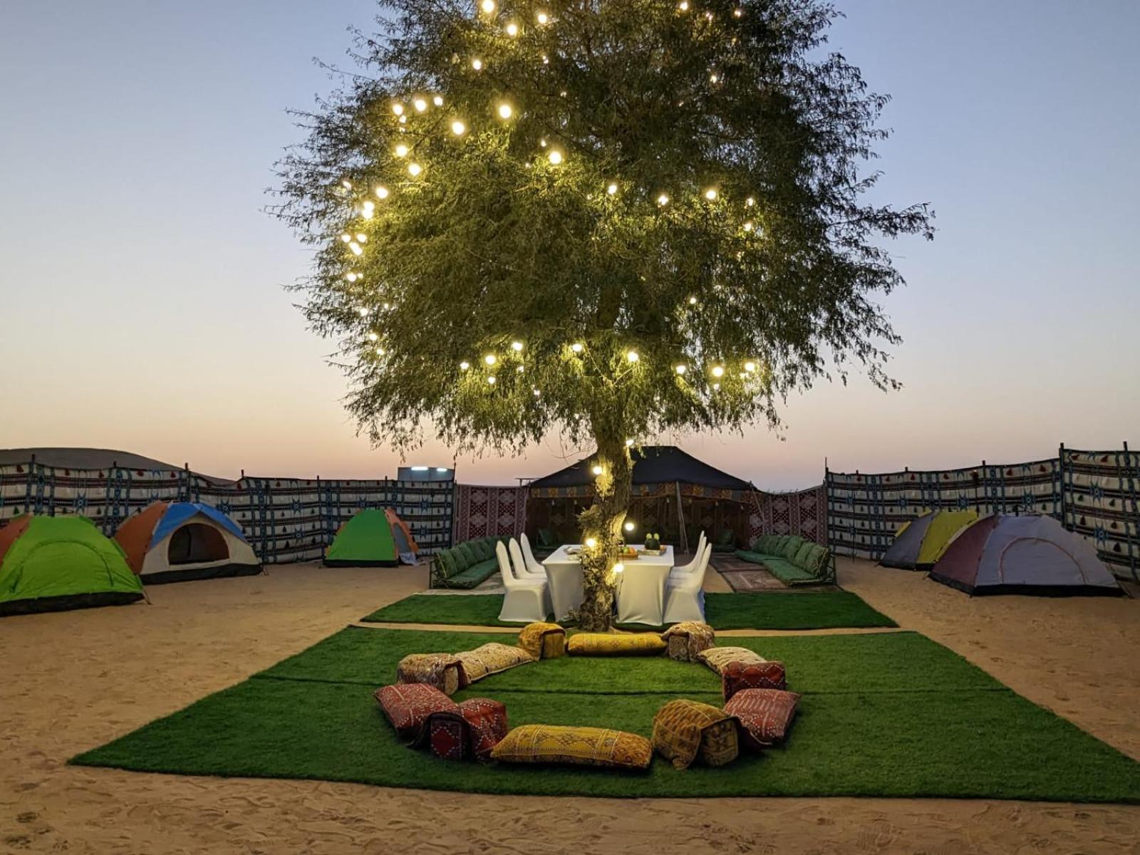 For Stays, Event Parties, Holidays With Foods And Entertainments Dubaï