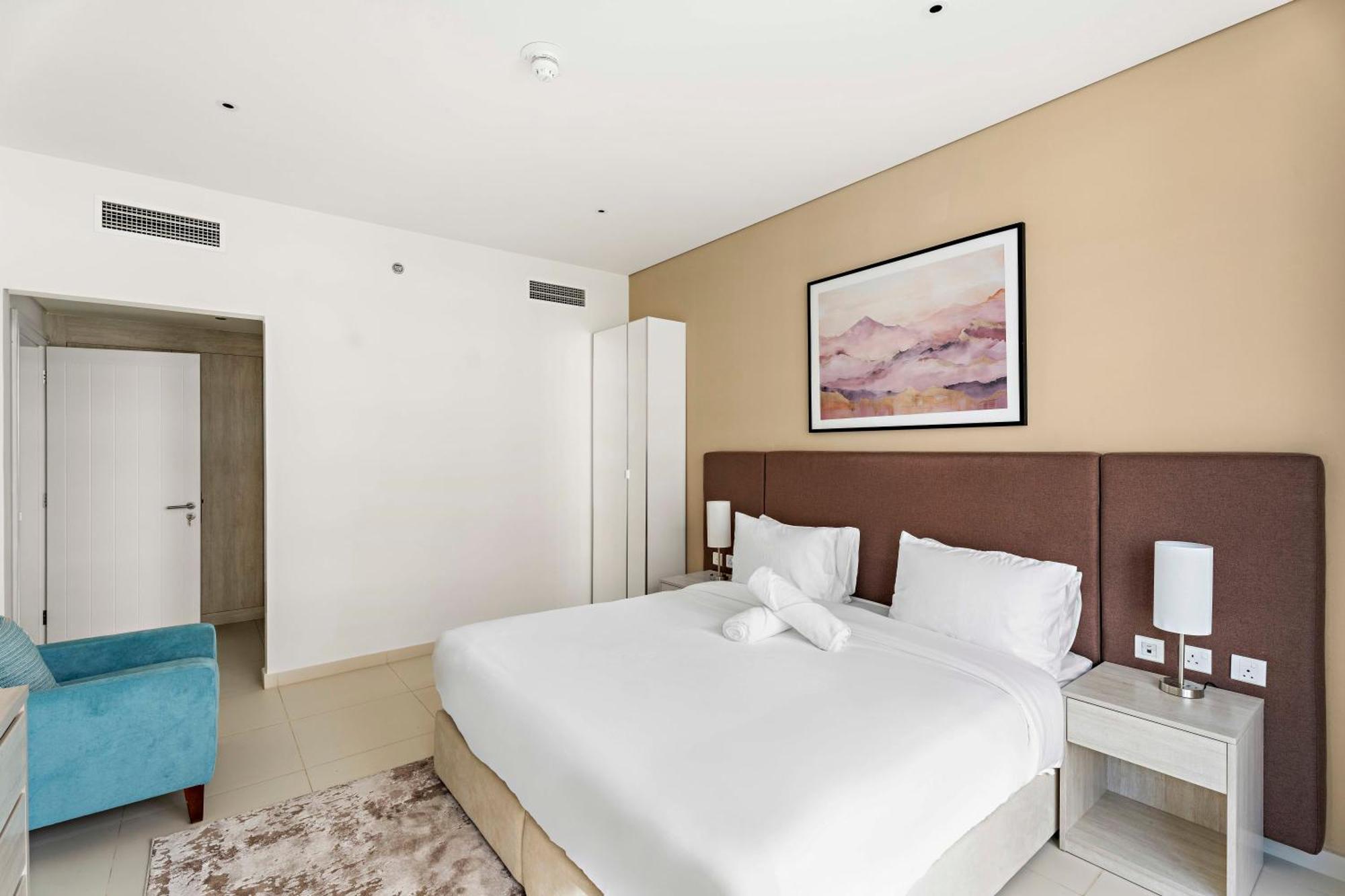 2br Palm Jumeirah With Pool On Roof Amazing View * Dubaï