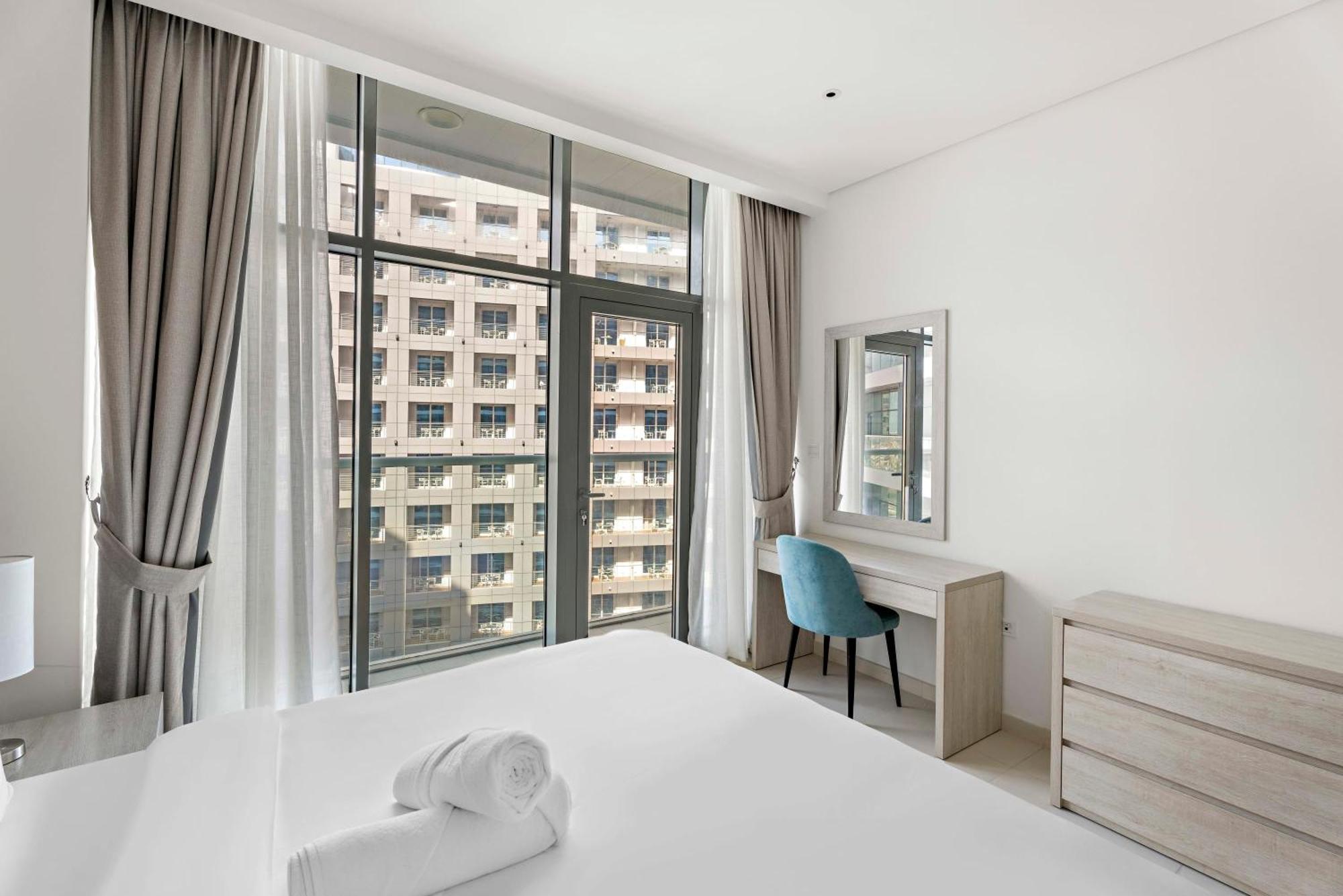 2br Palm Jumeirah With Pool On Roof Amazing View Appartement *