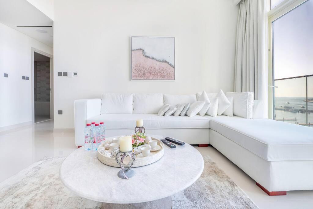 Elegant 1br With Sea View And Free Access Apartment Dubai