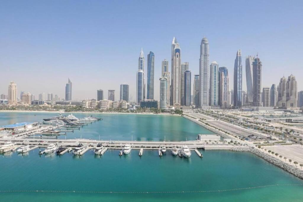 Apartment Elegant 1br With Sea View And Free Access