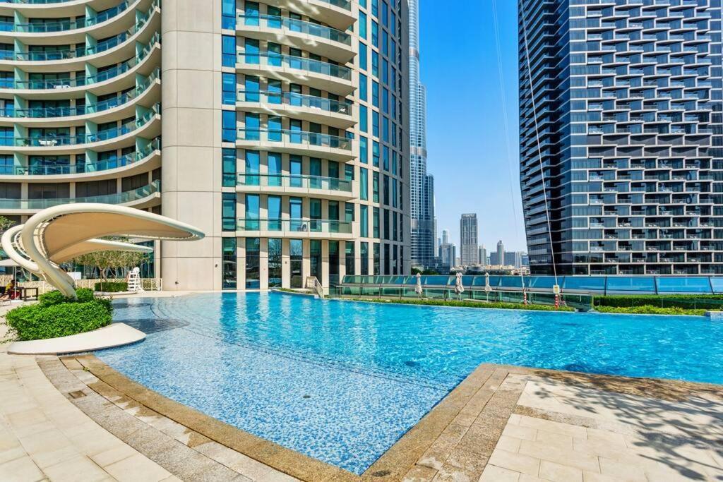 Khalifa Views & Direct Mall Access In Burj Vista Apartment *