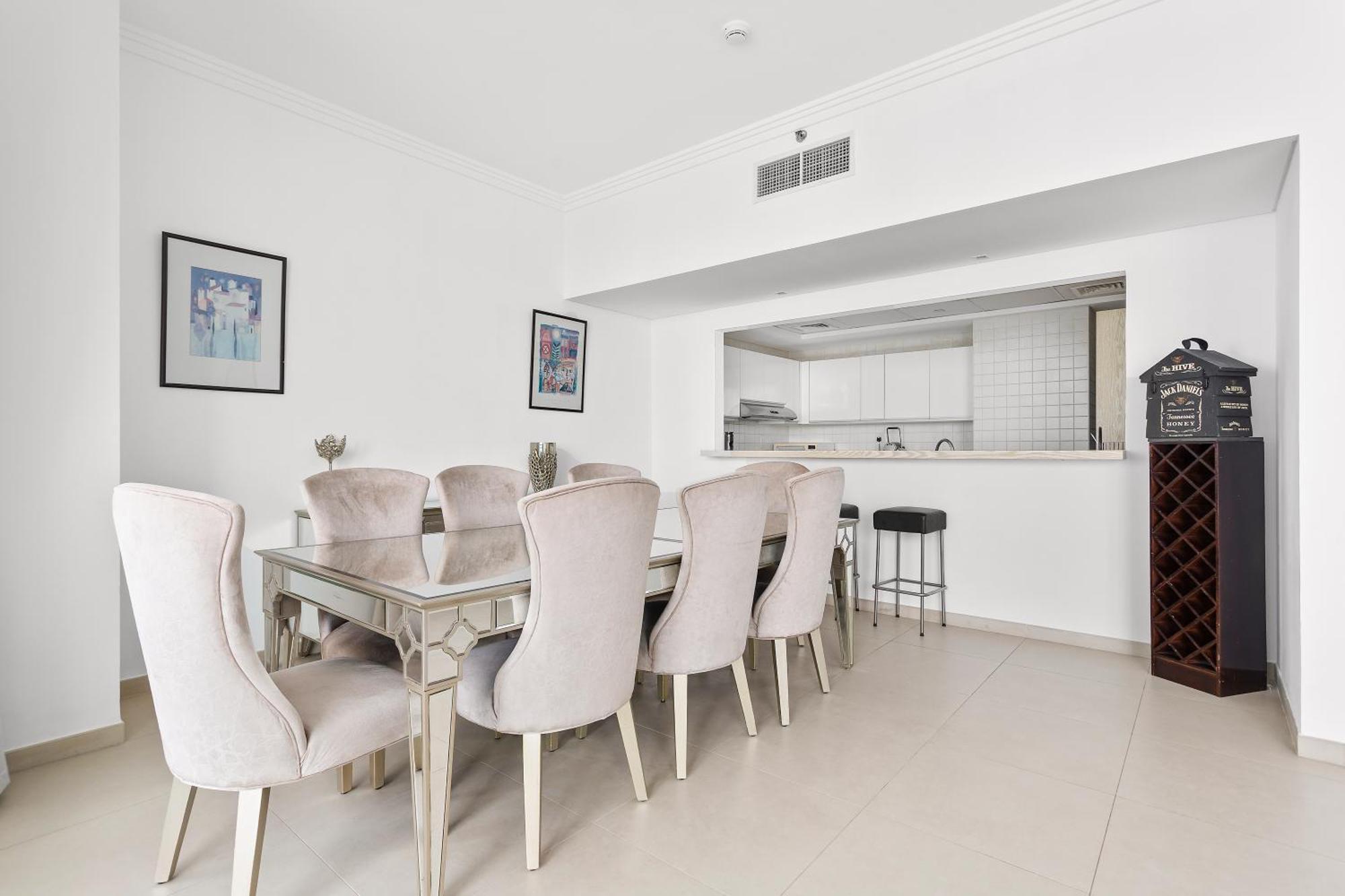 2 Bedroom With Direct Free Access - Al Bateen Towers * Dubaï