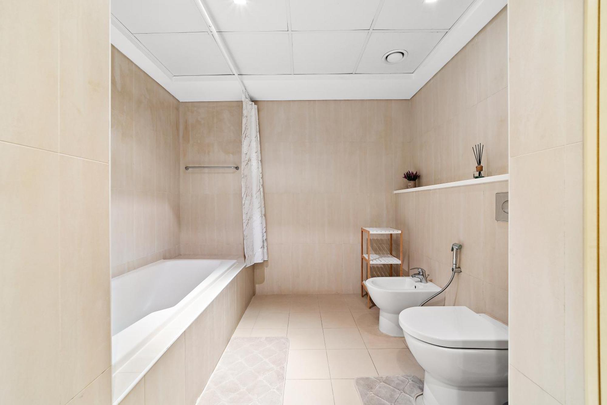 2 Bedroom With Direct Free Access - Al Bateen Towers Dubaï