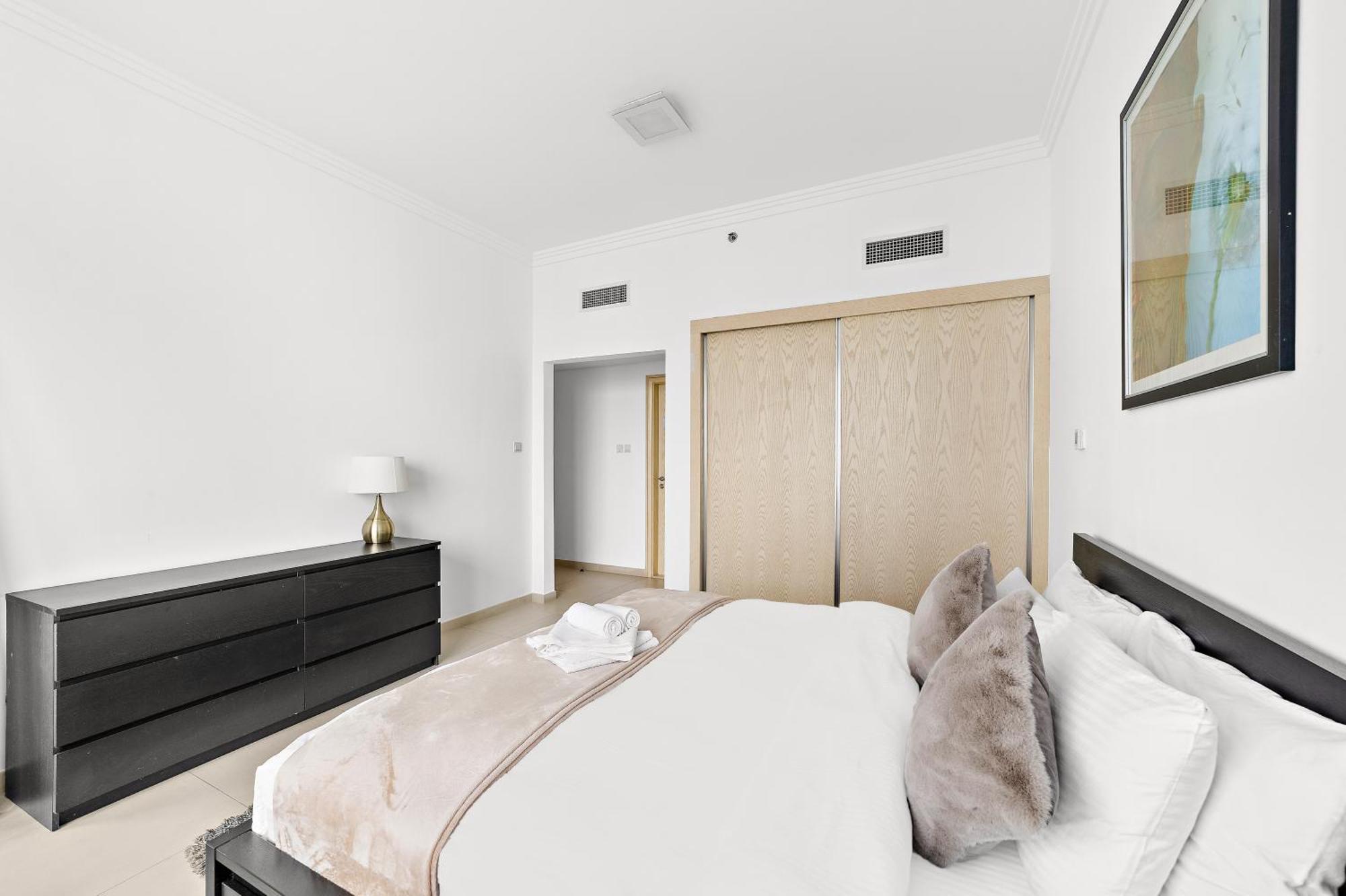 Appartement 2 Bedroom With Direct Free Access - Al Bateen Towers Dubaï