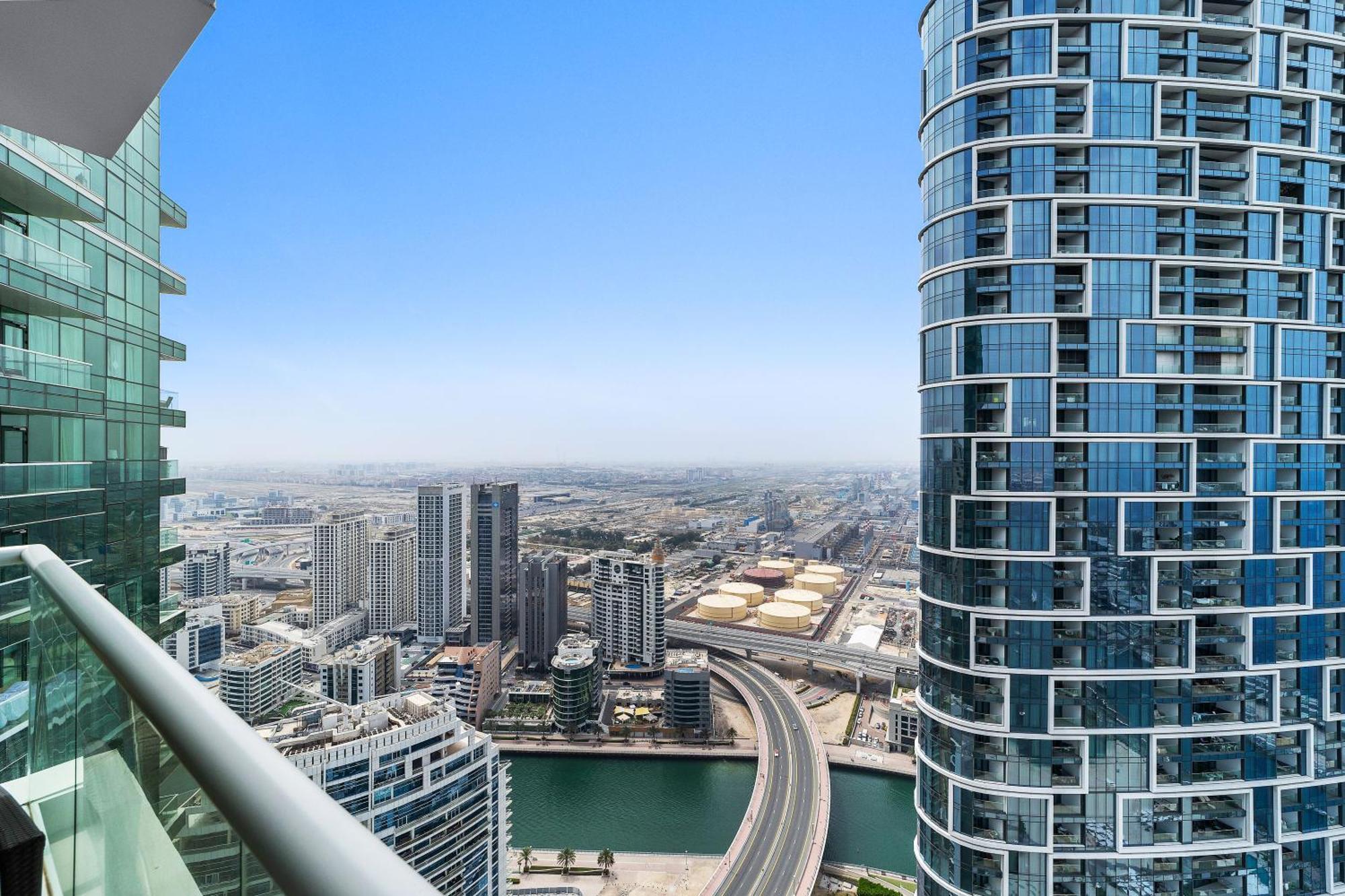 2 Bedroom With Direct Free Access - Al Bateen Towers Dubaï