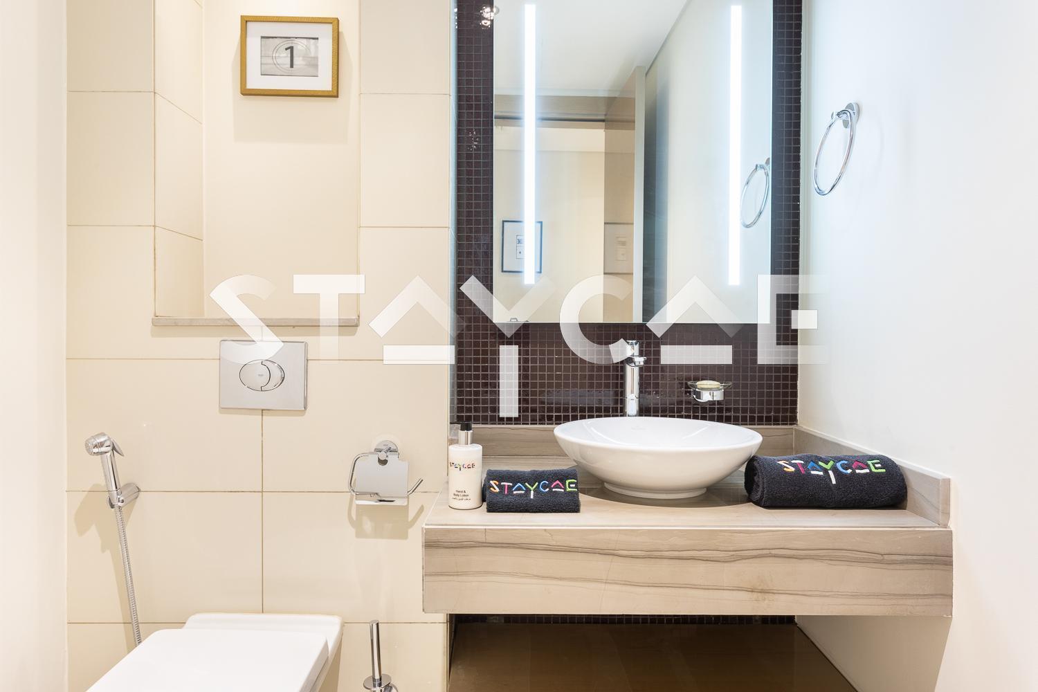 Apartment Staycae Homes - Damac Towers By Paramount
