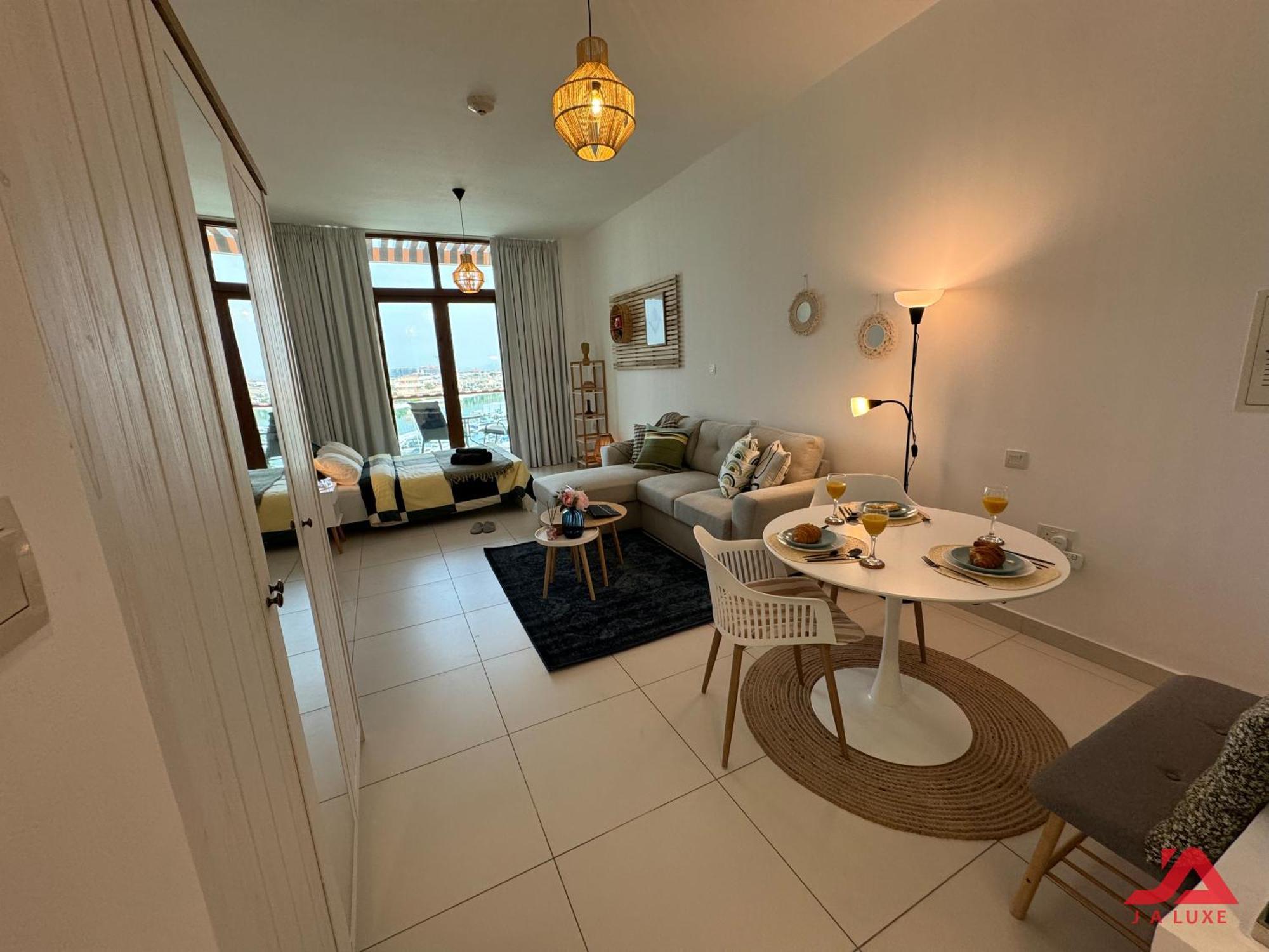 Unique At Of Yachts With Panoramic Sea View Of Burj Khalifa, Alarab & Atalntis In Palm Jumeirah Appartement *