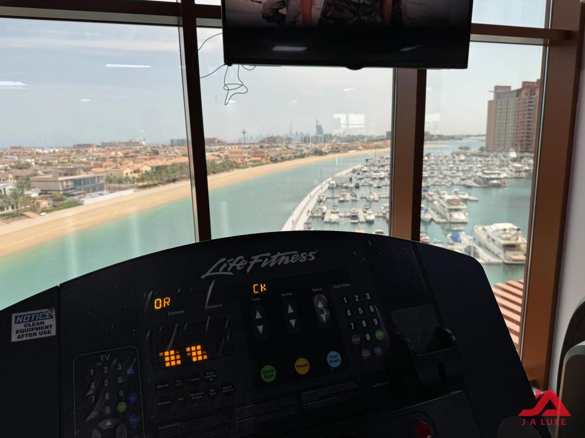 Appartement Unique At Of Yachts With Panoramic Sea View Of Burj Khalifa, Alarab & Atalntis In Palm Jumeirah