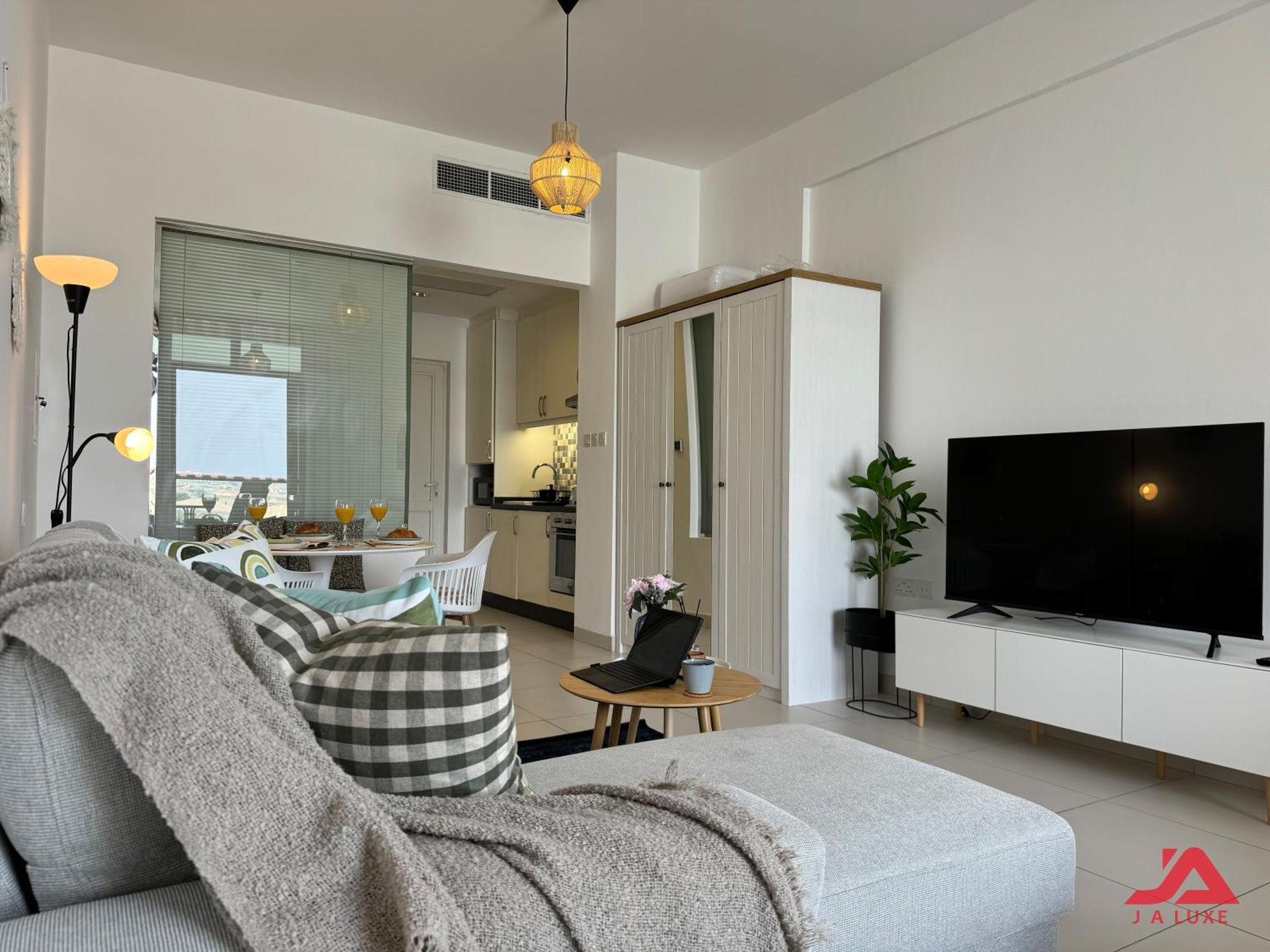 Appartement Unique At Of Yachts With Panoramic Sea View Of Burj Khalifa, Alarab & Atalntis In Palm Jumeirah Dubai