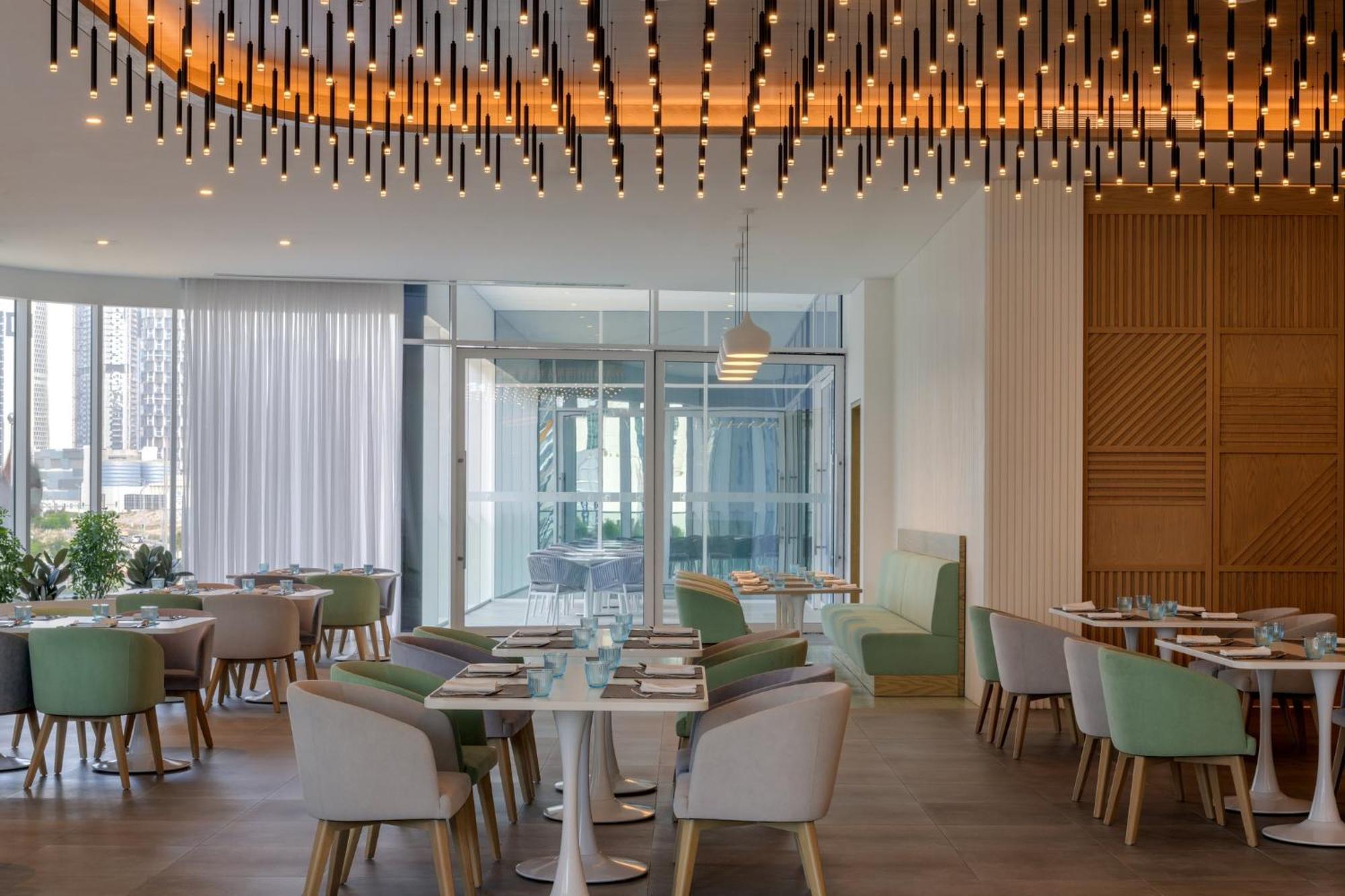 Hotell Business Bay By Ihg 4*