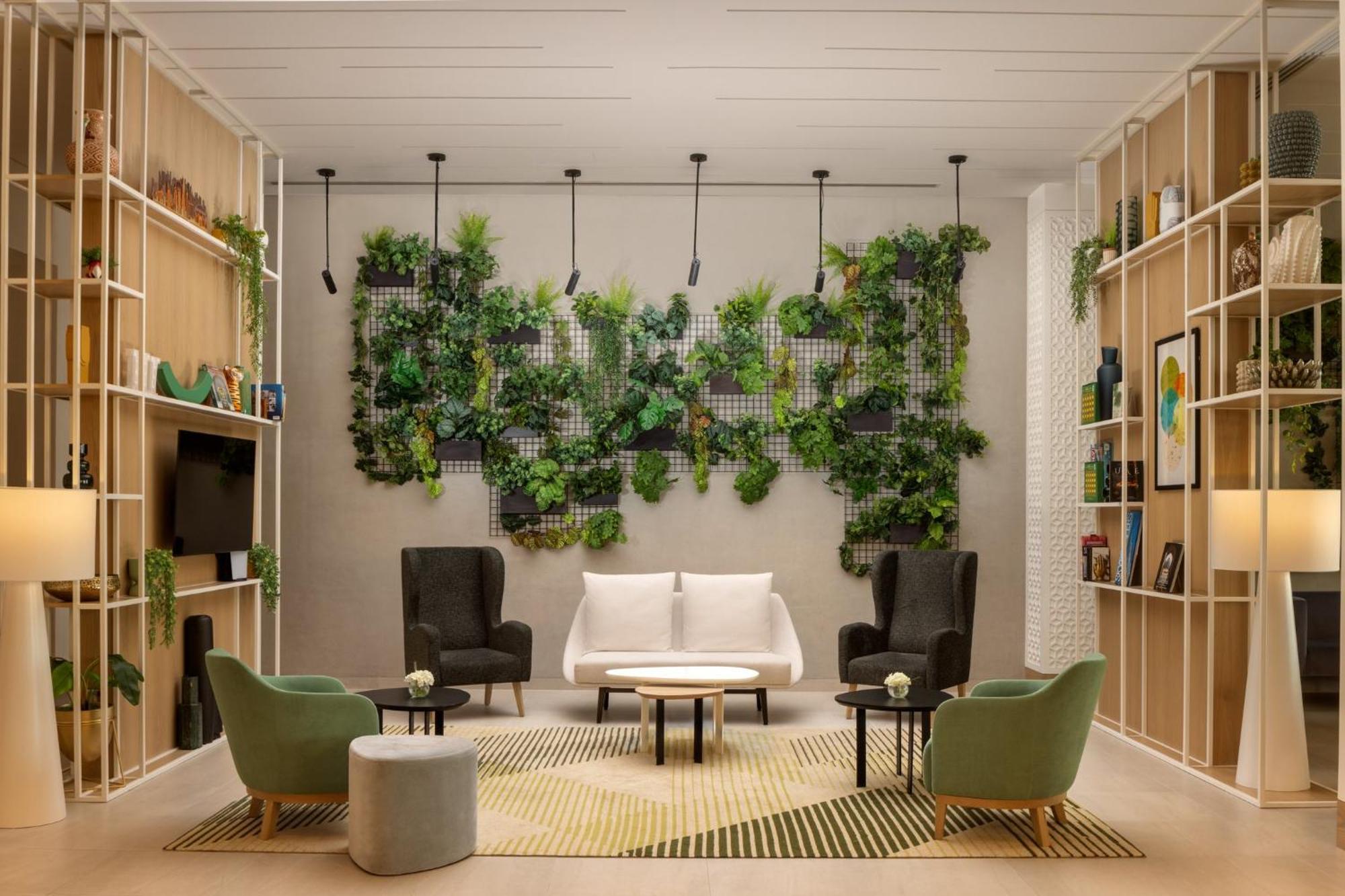 Hotell Business Bay By Ihg 4*