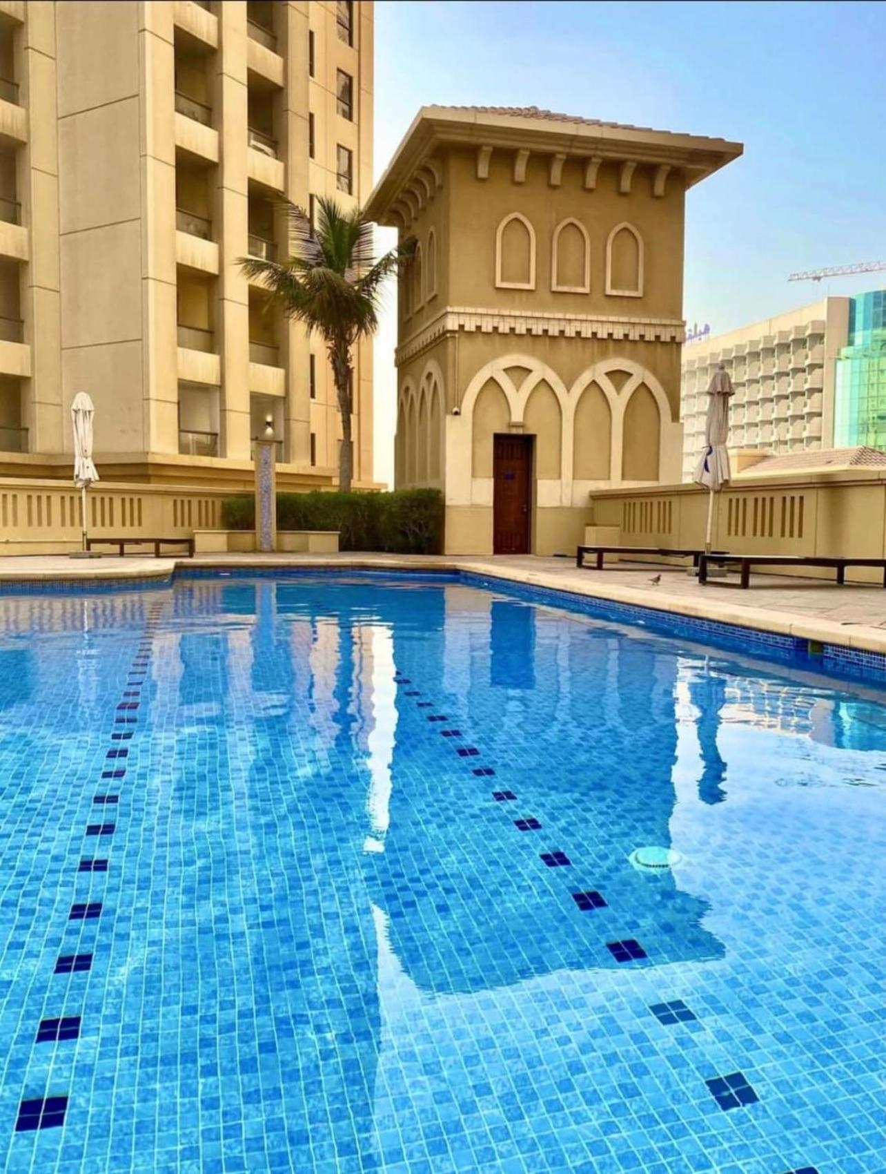 Seaview Beach Jbr - Walk To Beach - Gym - Pool - Metro Station Dubái