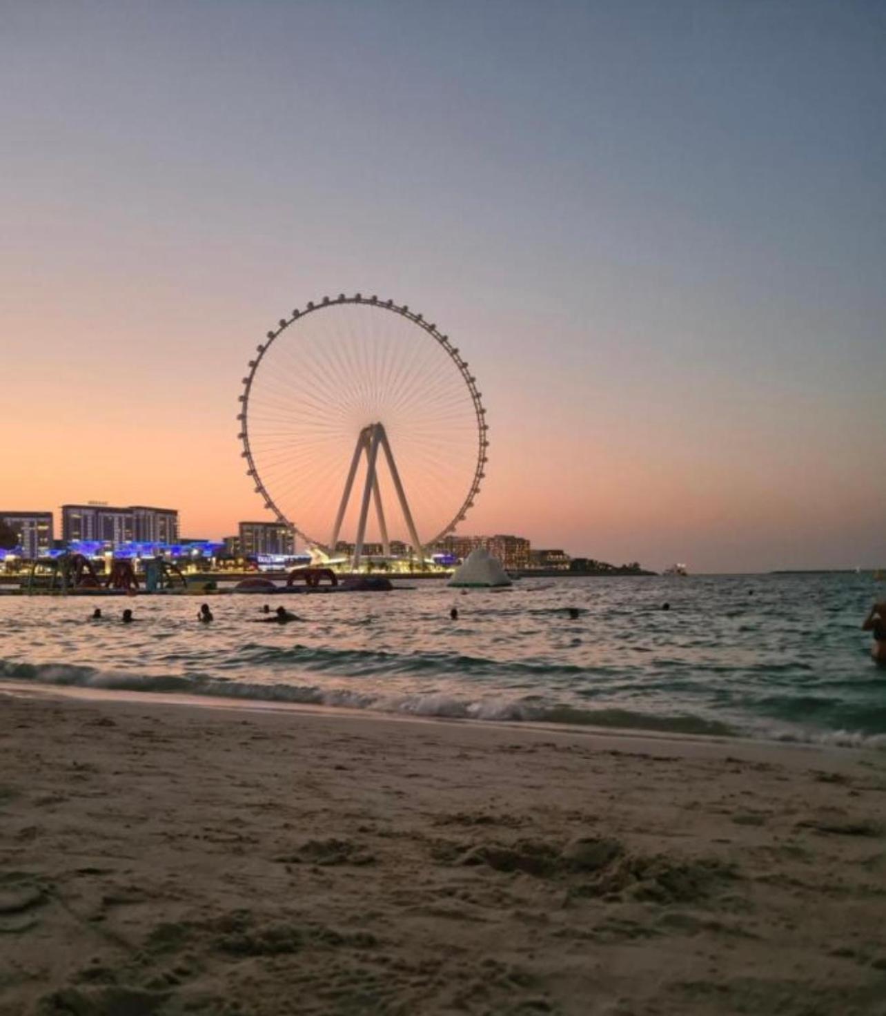 Albergue Seaview Beach Jbr - Walk To Beach - Gym - Pool - Metro Station