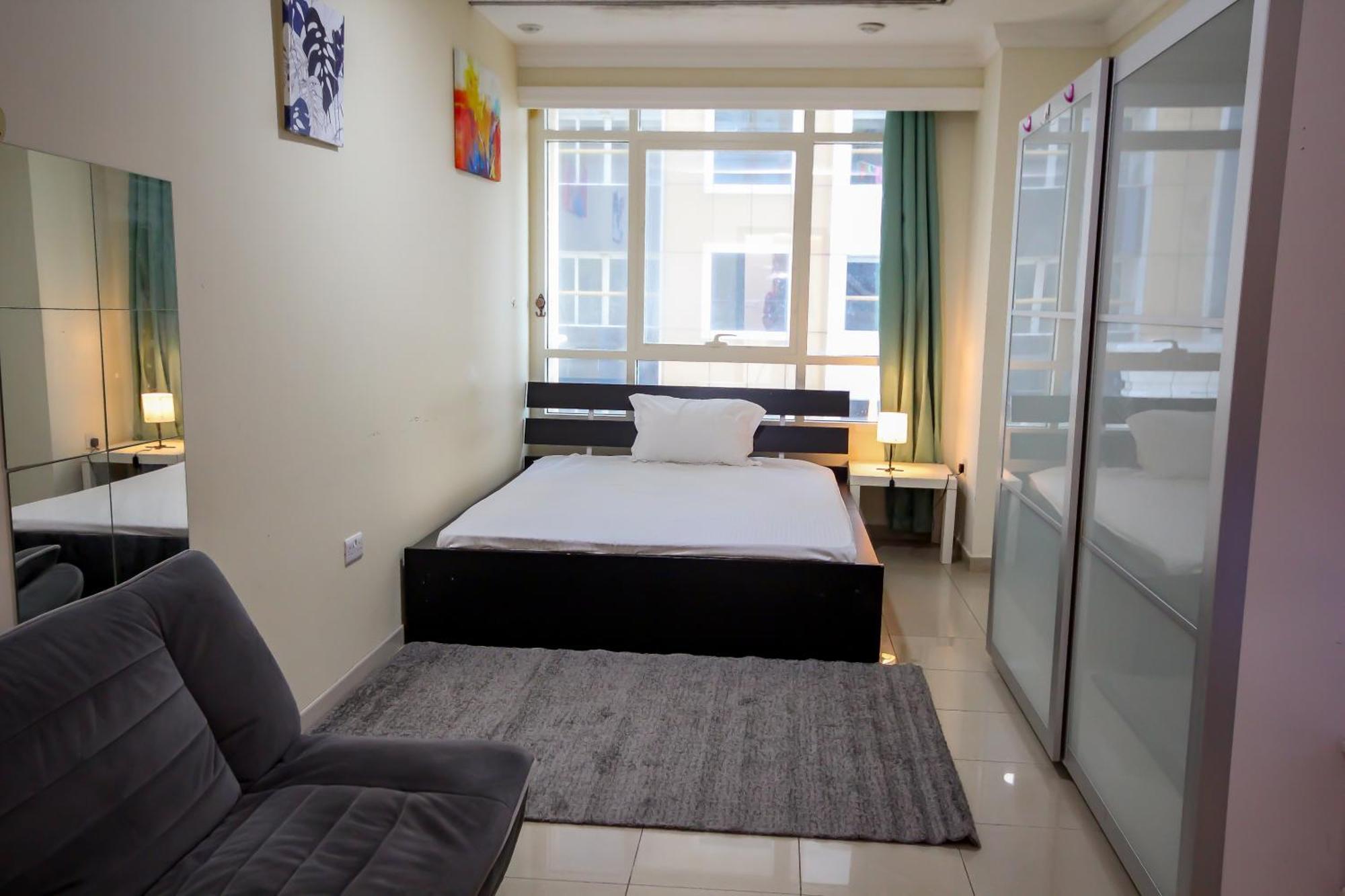 Spacious For Girls In Marina فتيات فقط Dubái