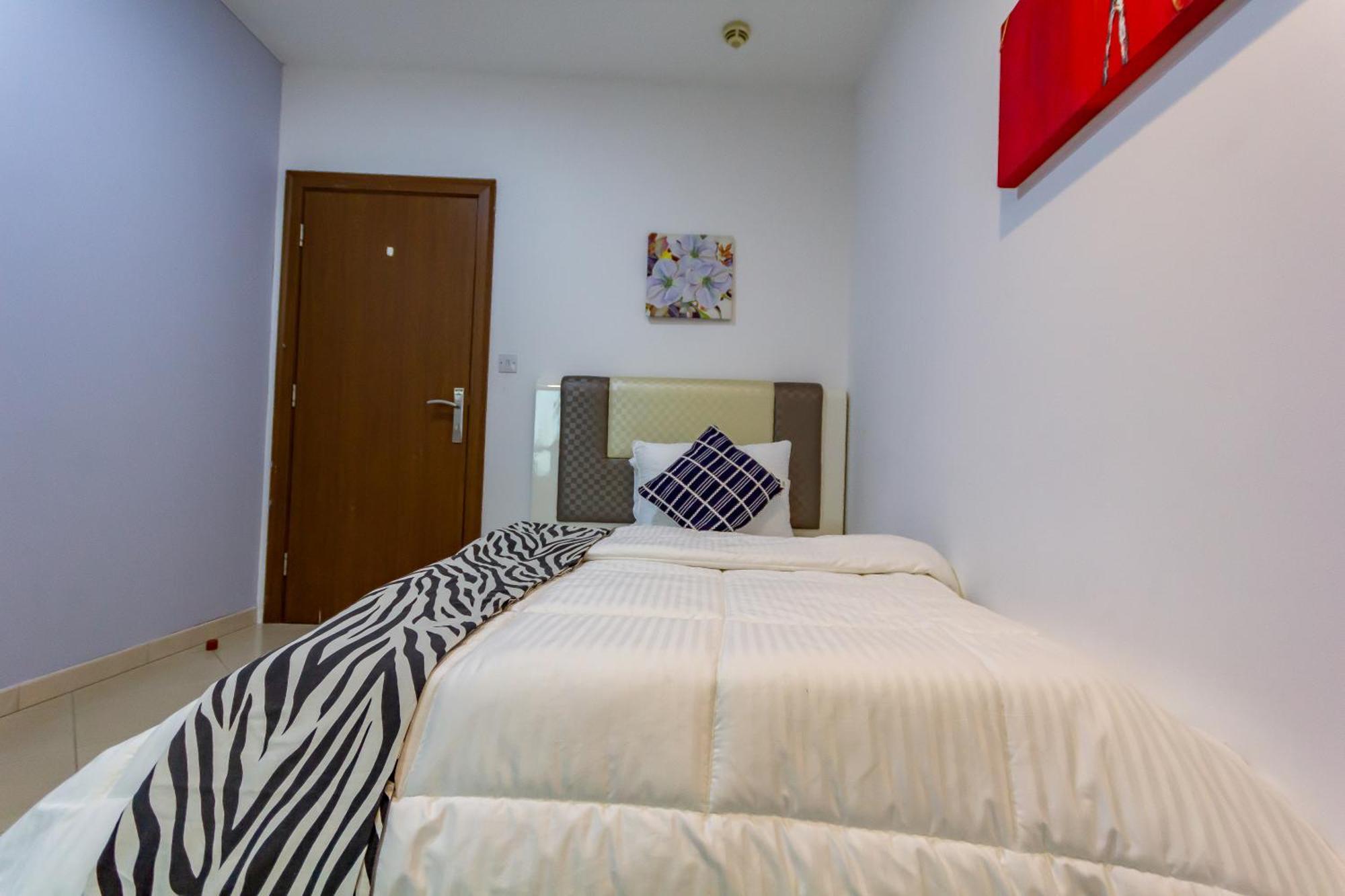 Apartamento Spacious For Girls In Marina فتيات فقط