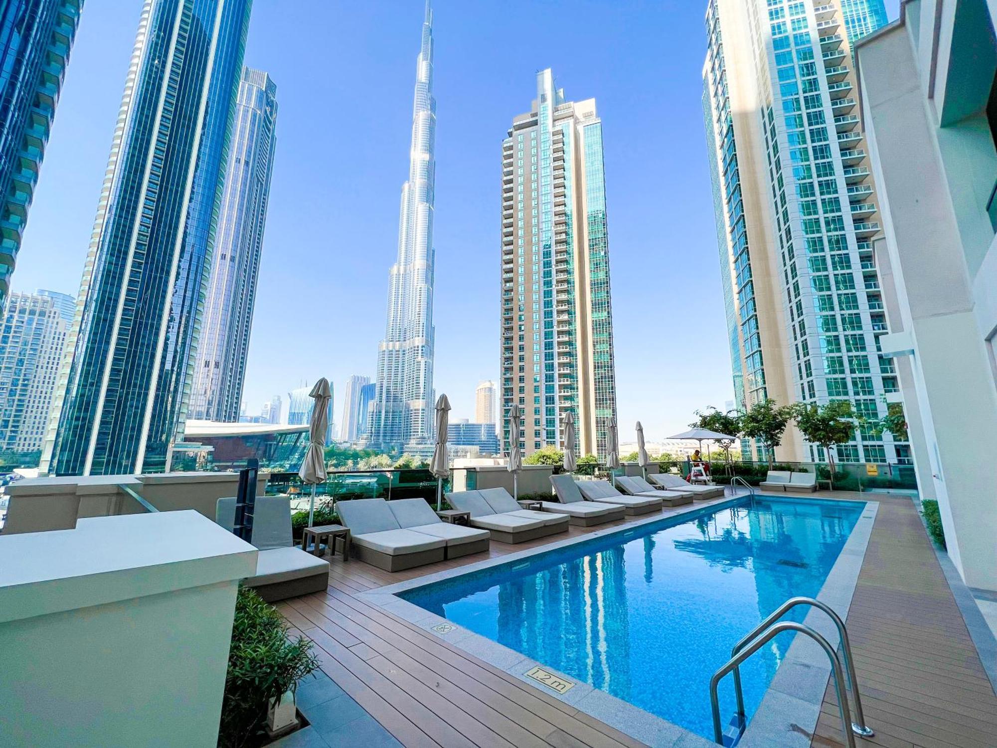 Lägenhet Downtown Luxury - Stunning Burj Khalifa View - 5 Minutes Walk To Mall