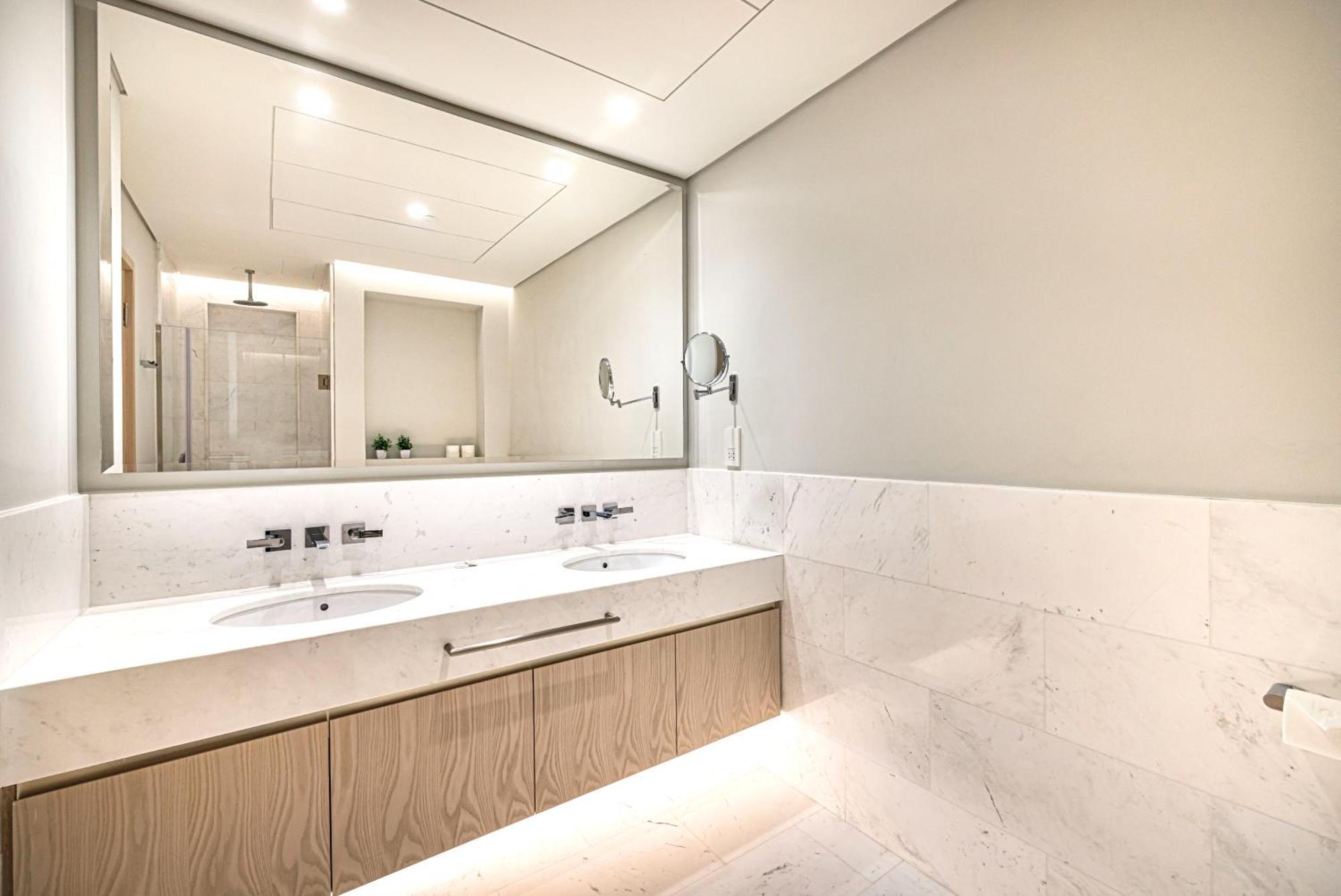 Opulent In Palm Tower With Sea View Dubaï