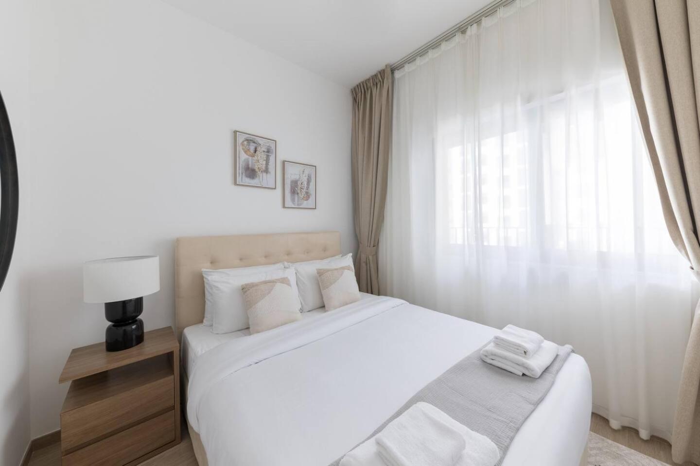 Comfortable 2bd Next To Metro & Mall