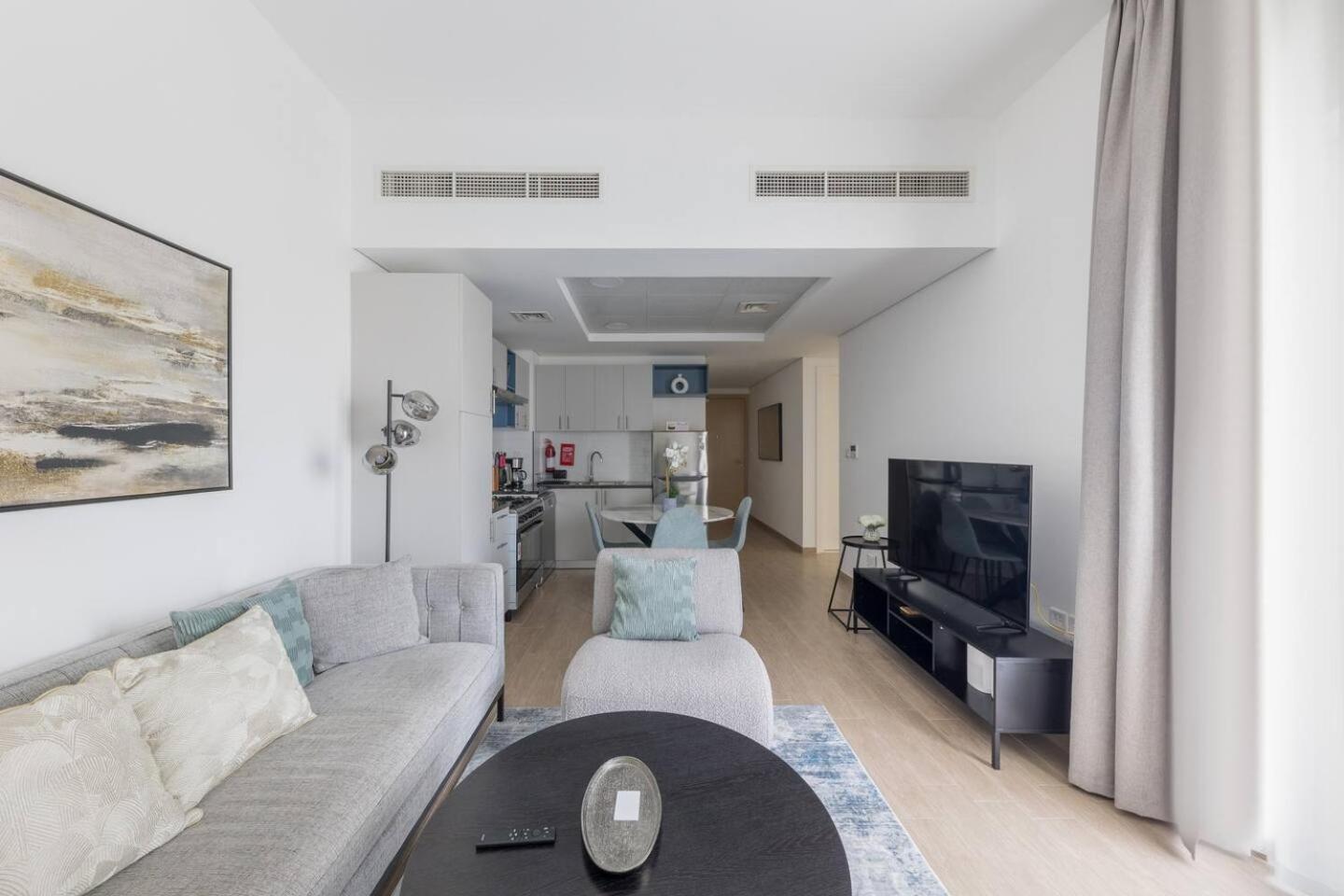 Comfortable 2bd Next To Metro & Mall