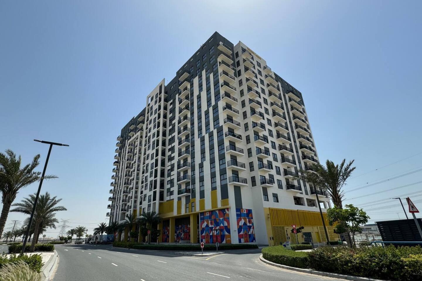 Comfortable 2bd Next To Metro & Mall